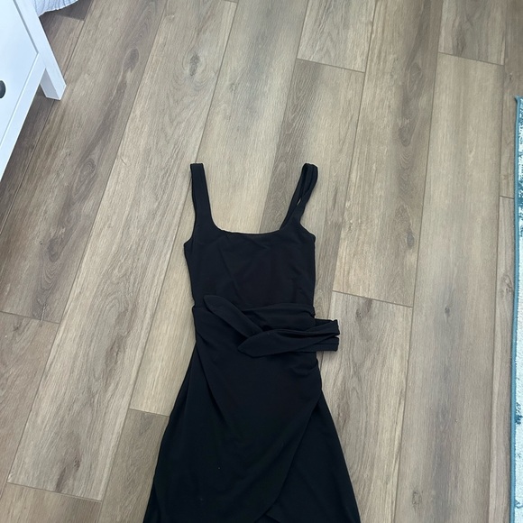 Aritzia Saturn mini dress - Picture 2 of 3